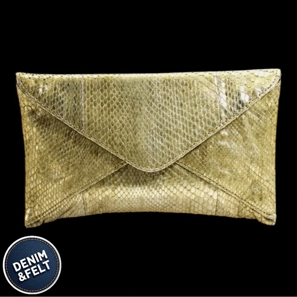 Michael Kors Womens Gold Embossed Reptile Skin Envelope Clutch Bag/Crossbody 🐍 - Picture 2 of 14